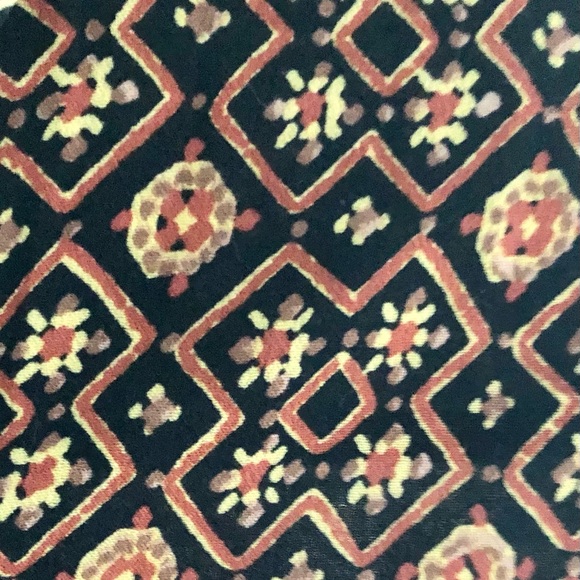 Printed shirt. - Picture 2 of 2